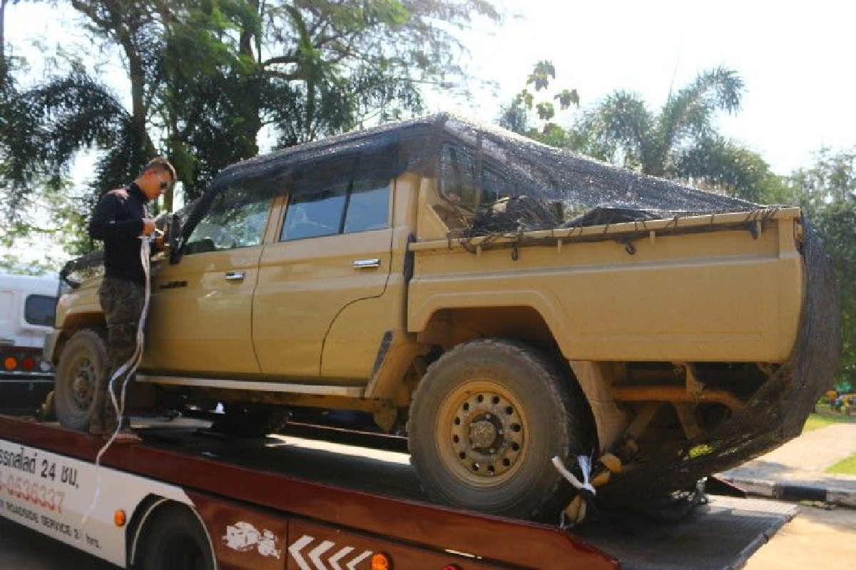 ตร.ทองผาภูมิส่งรถ"เปรมชัย"เข้าตรวจสอบที่สำนักงานพิสูจน์หลักฐานแล้ว ตร.ทองผาภูมิส่งรถ"เปรมชัย"เข้าตรวจสอบที่สำนักงานพิสูจน์หลักฐานแล้ว