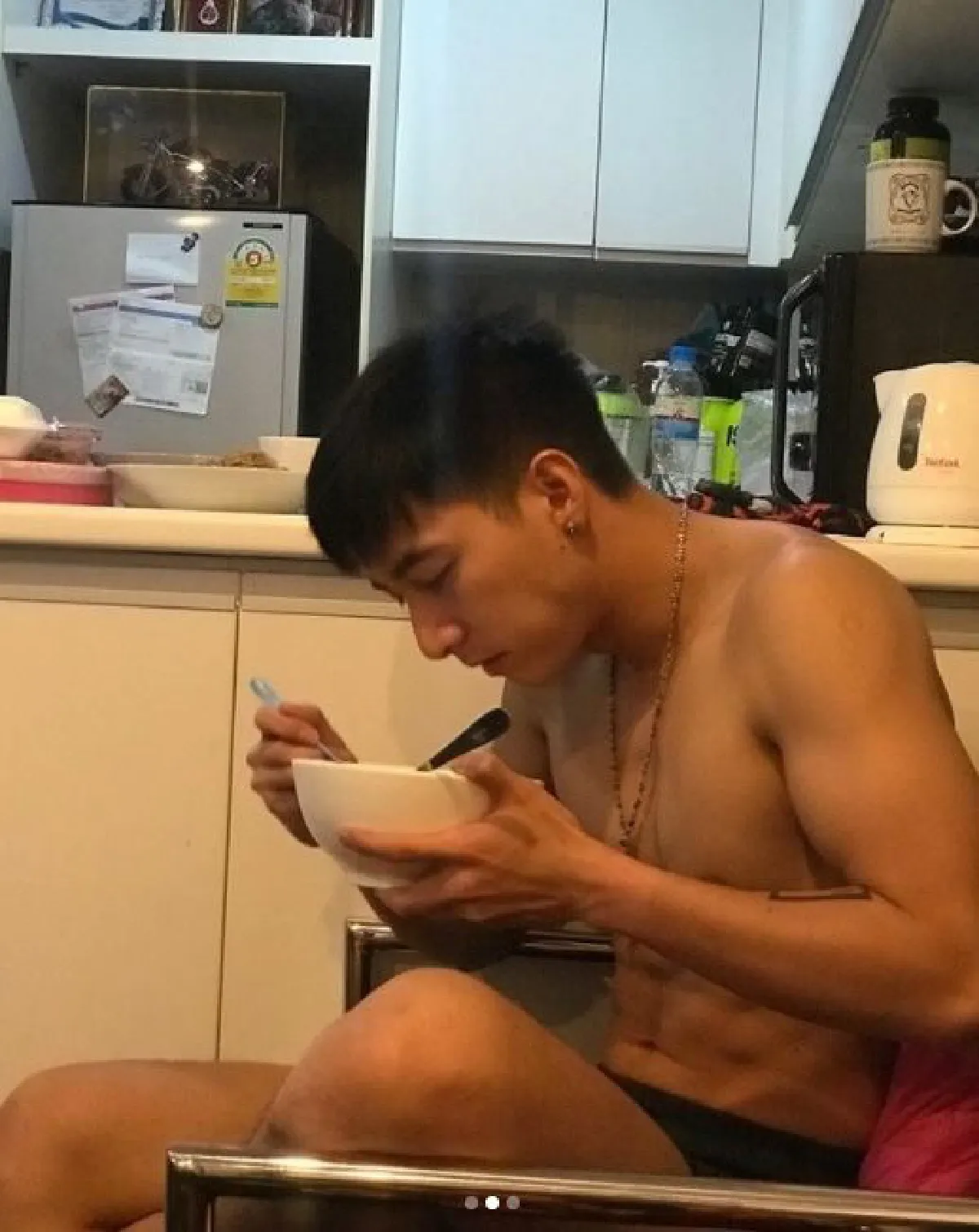 ส่องเมนูโปรดของ โตโน่ ภาคิน ทำงานได้เงินเยอะ แต่ประหยัดกินง่ายอยู่ง่าย