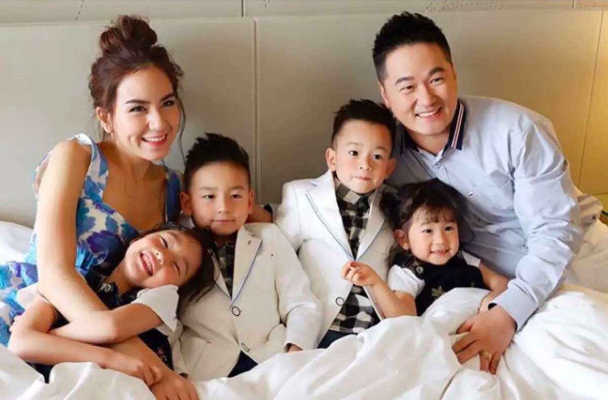 ฉายแววหล่อ "น้องชิโน่” กับการทำบัตรประชาชนครั้งแรก