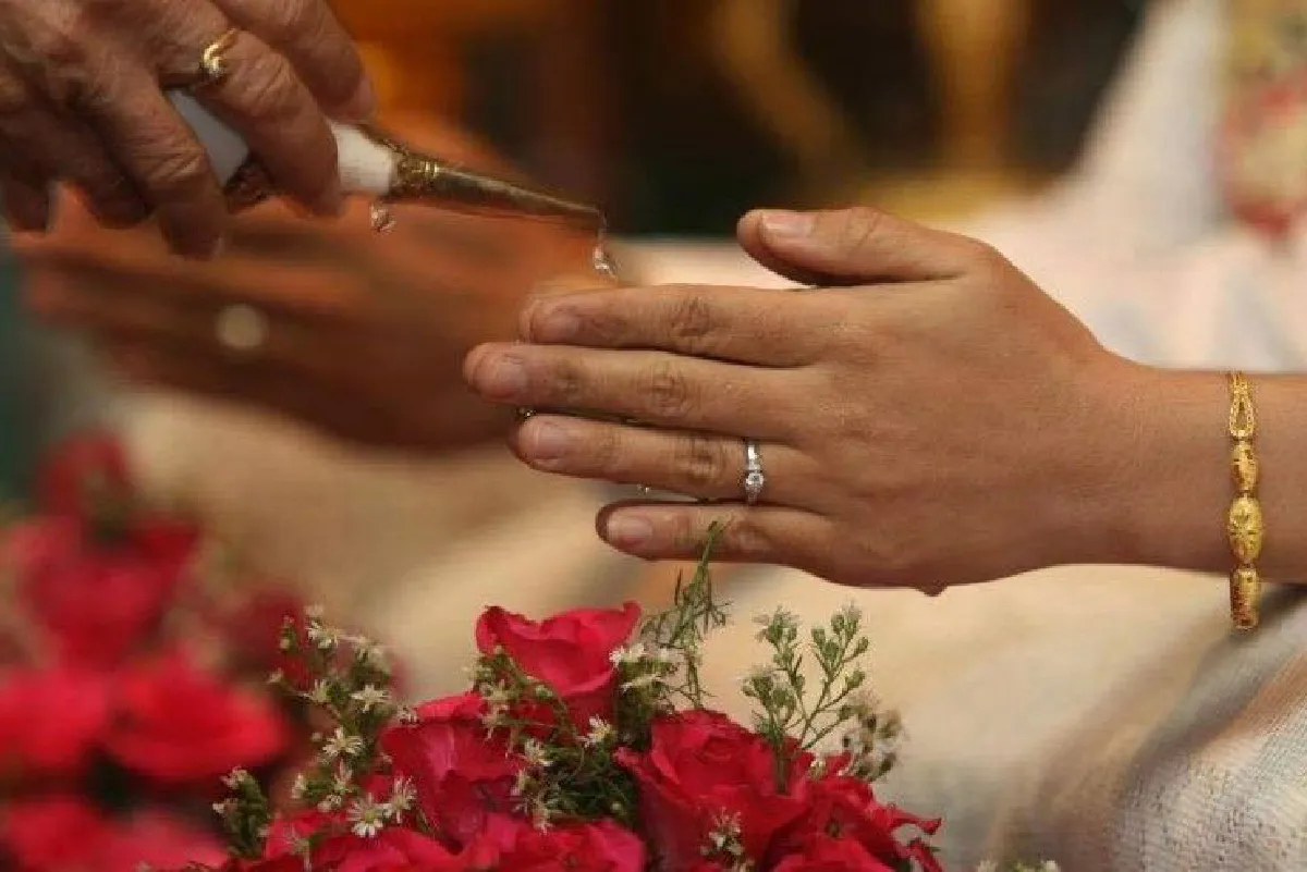 วิพากษ์ "สินสอด" อุปสรรคของความรักหรือคุณค่าที่คู่ควร?