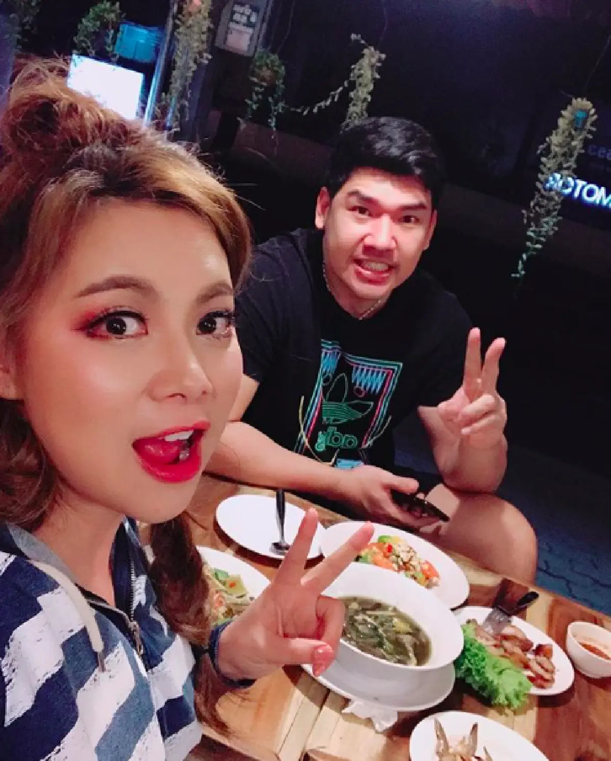 ช็อตนี้คนโสดตาย! “บุ๋ม-เอก” หวานไม่เคยลด โพสต์คลิปสุดหวาน