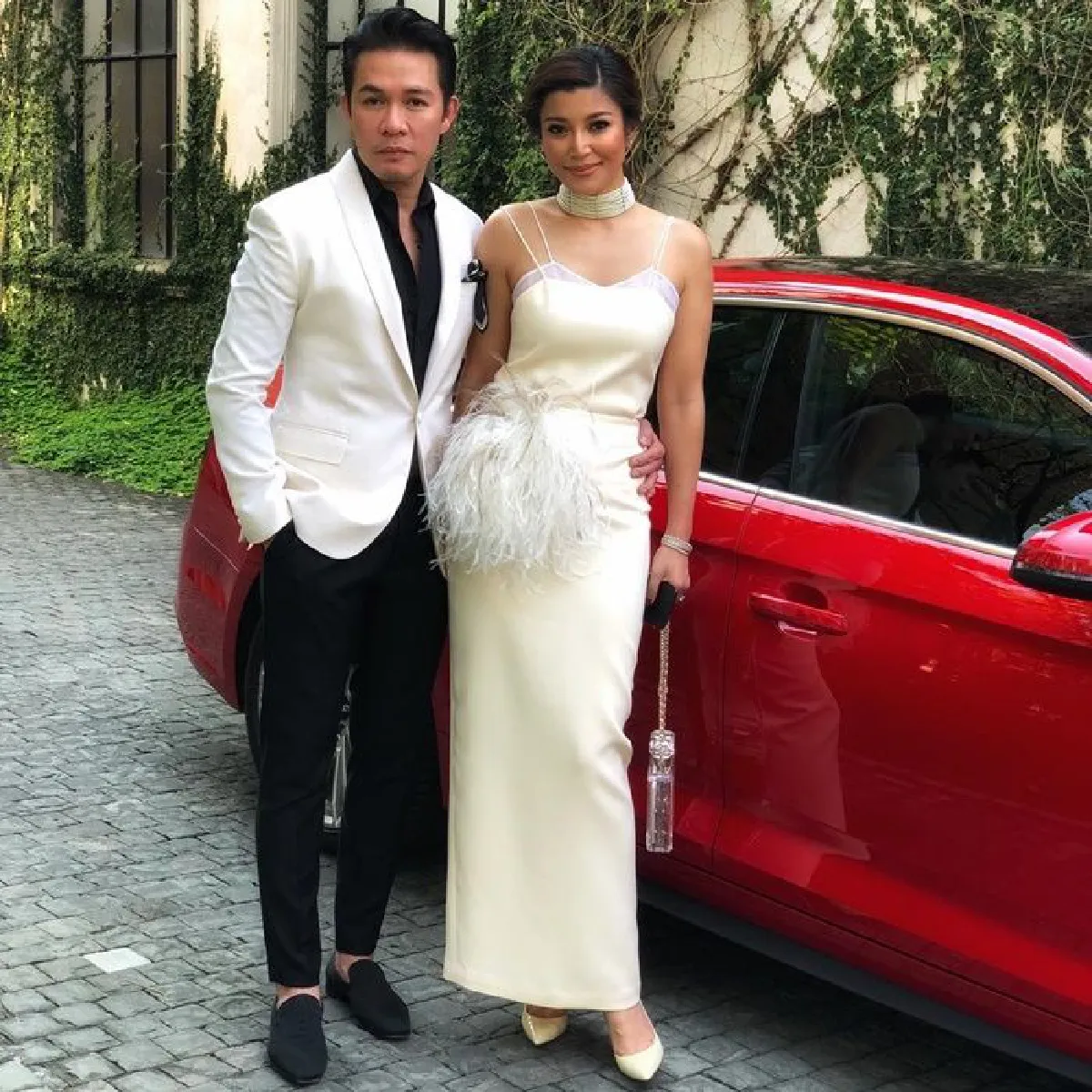 ของขวัญจากสามี! เอมมี่ อวดรถหรู-กระเป๋าแบรนด์เนมมูลค่าหลายล้าน