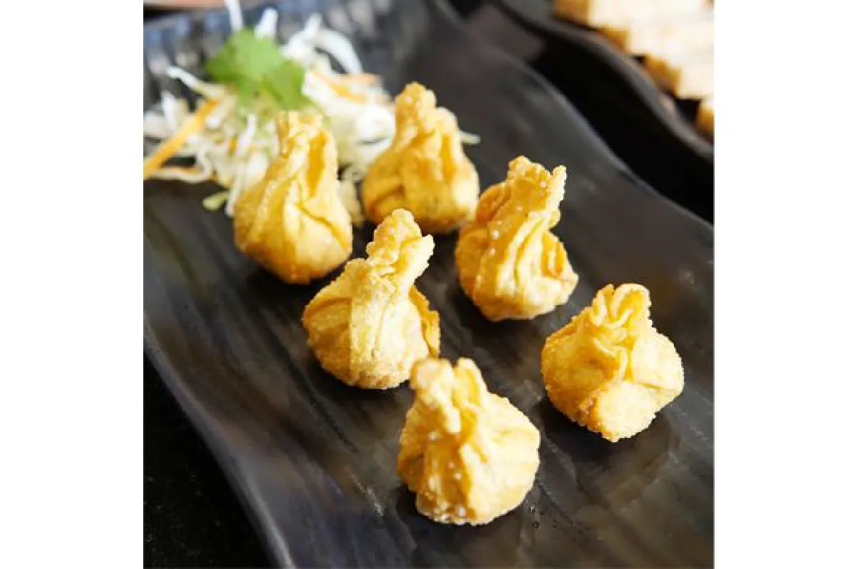 โพสต์ทูเดย์จะมาชวนชิมของอร่อยฟินๆกันอีกแล้วครับ กับสุกี้เจ้าเดิมที่นอกจากจะเน้นความอร่อยแล้ว ความหลากหลายต้องขอบอกว่าเยี่ยมยอดจริงๆ