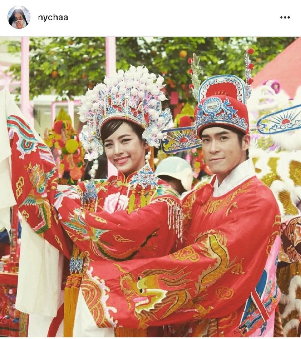 ส่องภาพคนบันเทิง สวมชุดกี่เพ้า-ชุดแดง รับเทศกาลตรุษจีน