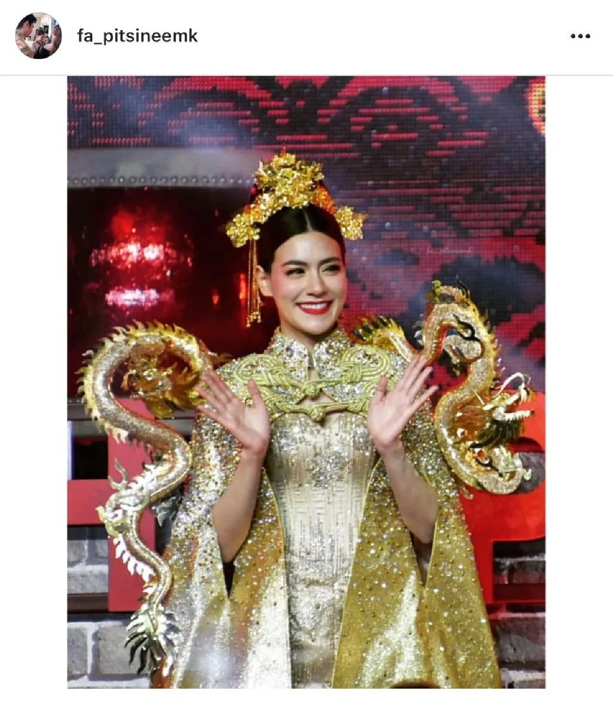 ส่องภาพคนบันเทิง สวมชุดกี่เพ้า-ชุดแดง รับเทศกาลตรุษจีน