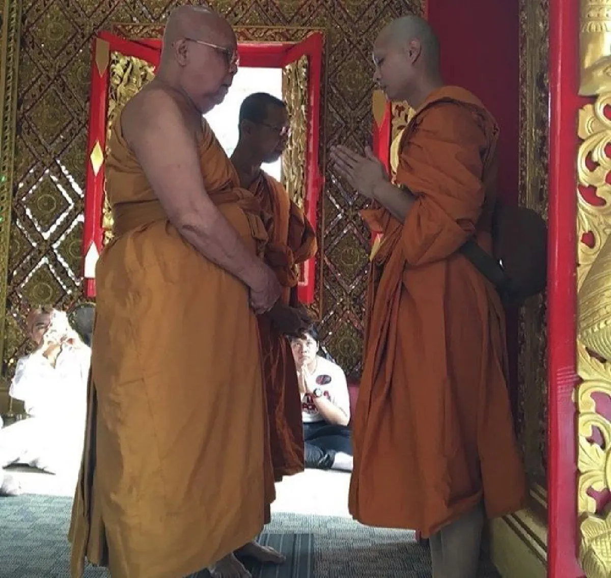 พ่อโหน่งปลื้มมาก! เดียร์ ลูกชายคนโต ถือฤกษ์ดีเข้าพิธีบวชแล้ว