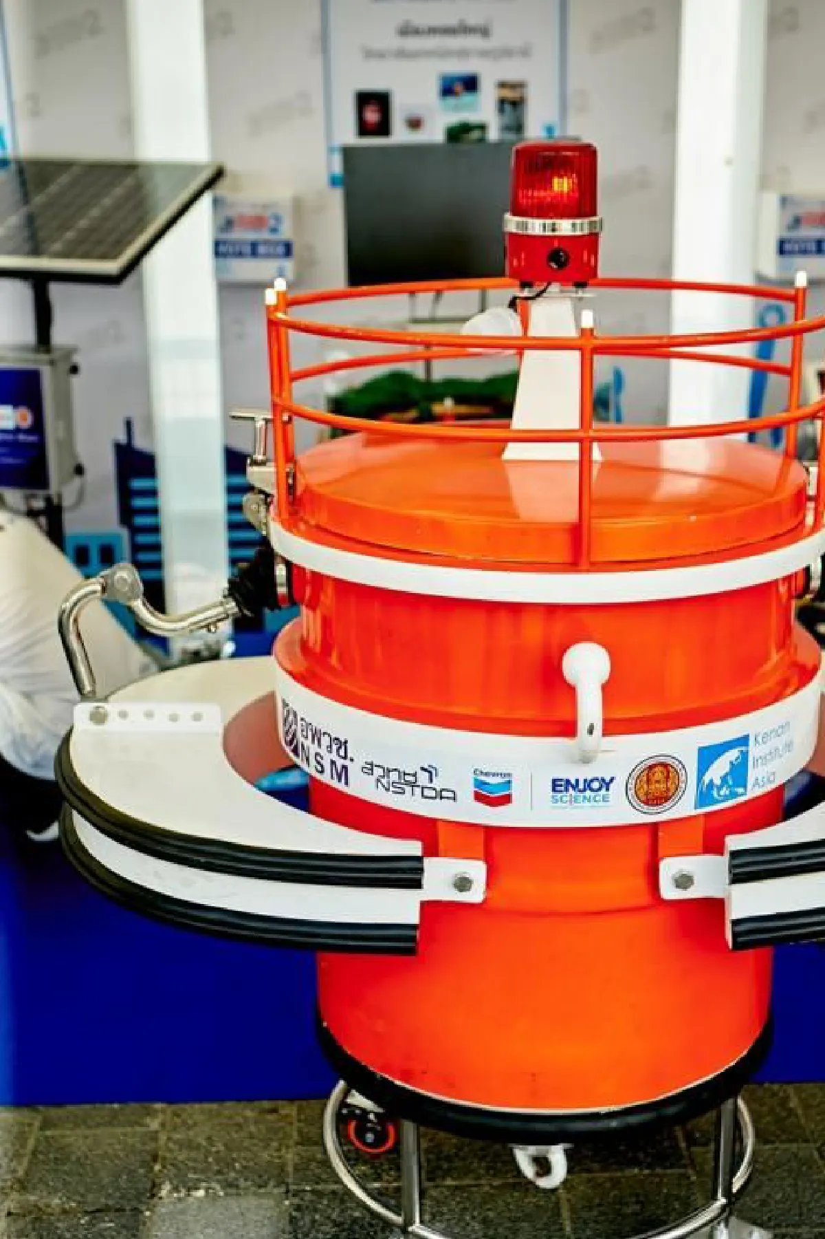 'ทุ่นเตือนภัยร่องน้ำและแนวปะการัง' นวัตกรรมเพื่อความปลอดภัยในชุมชน