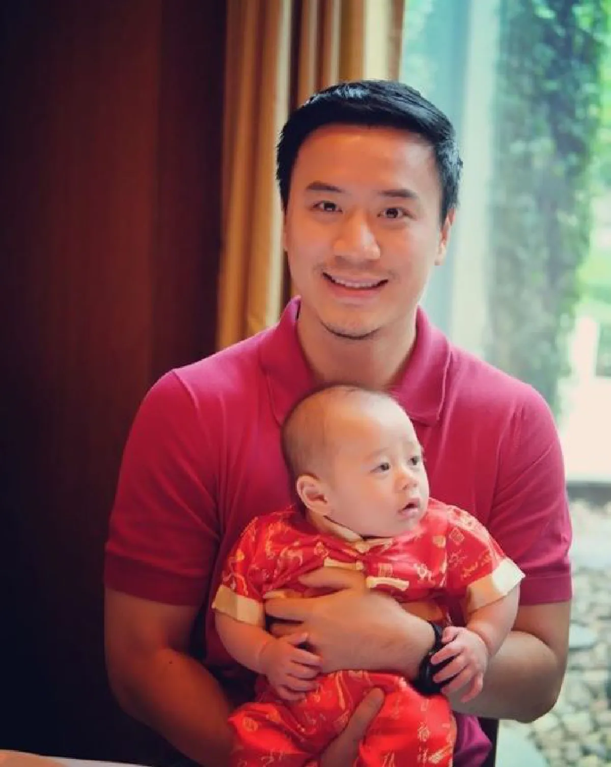 ชมพู่-น็อต พาลูกแฝดรวมญาติ รังษีสิงห์พิพัฒน์ รับอั่งเปาตรุษจีน