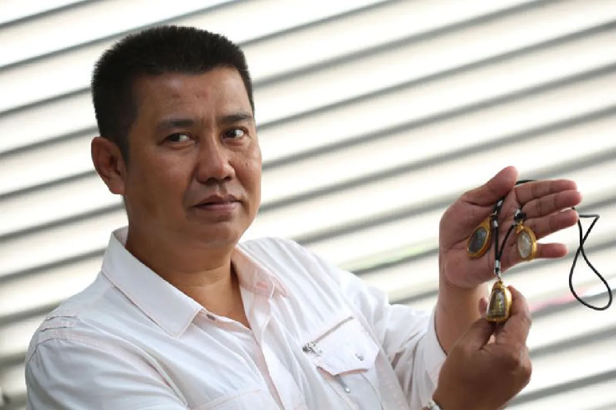 ดาบ ‘จ๋าย’ ทุ่งสองห้อง แขวนพระดีปลอดภัย