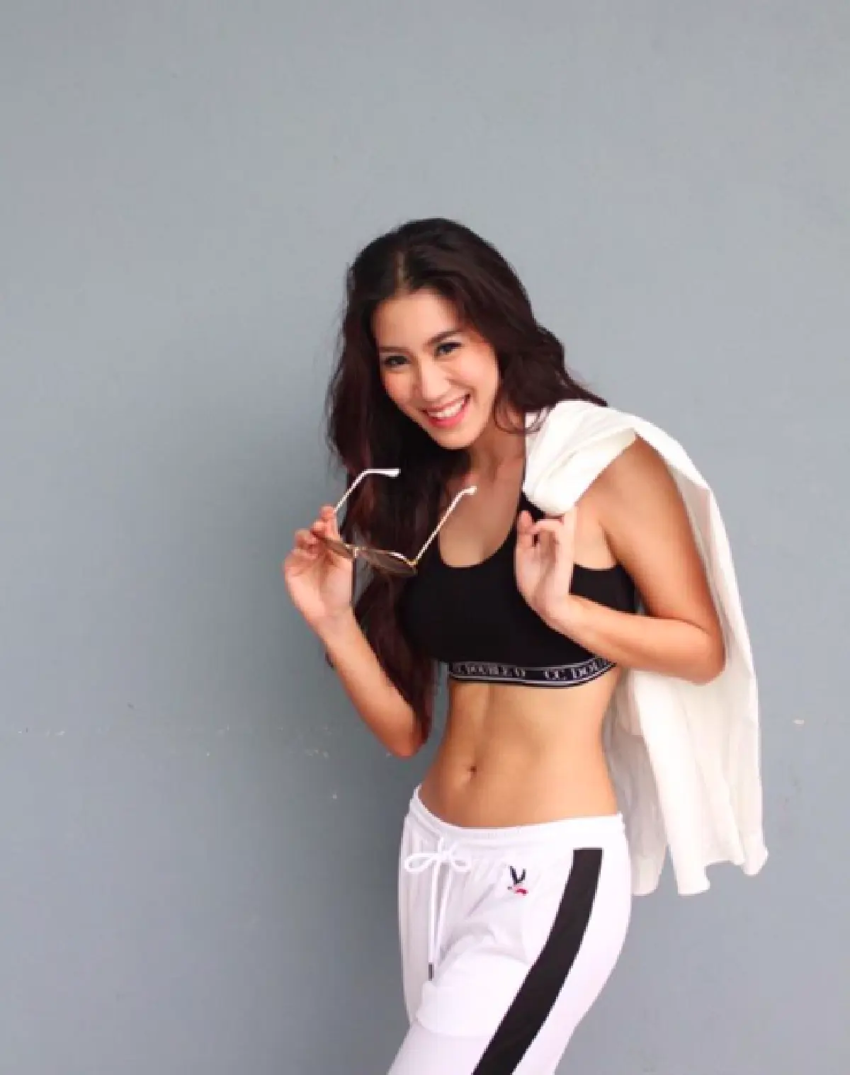 ส่องภาพหุ่นสุดแซ่บ “เบลล์ เลลาณี” ลูกสาวคนเก่งของ “แก้ว อภิรดี”