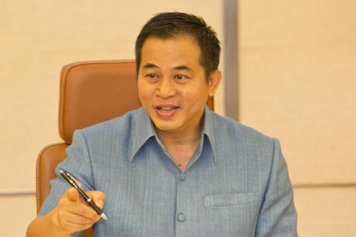 จากฝันเป็นตำรวจก่อนมาเป็นปลัดคลัง จากฝันเป็นตำรวจก่อนมาเป็นปลัดคลัง