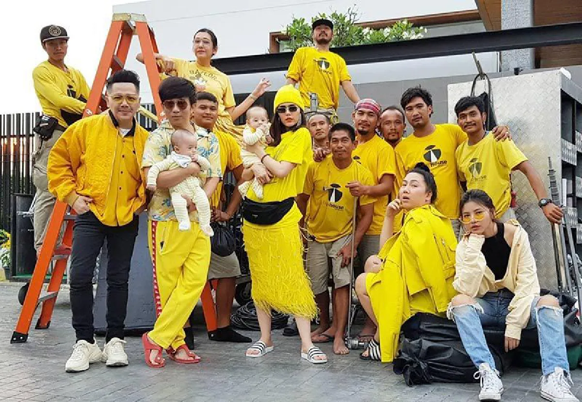 รับรองว่าเด็ด! ชมพู่ อุ้มลูกแฝด สายฟ้า-พายุ ถ่ายงานชิ้นแรกในชีวิต