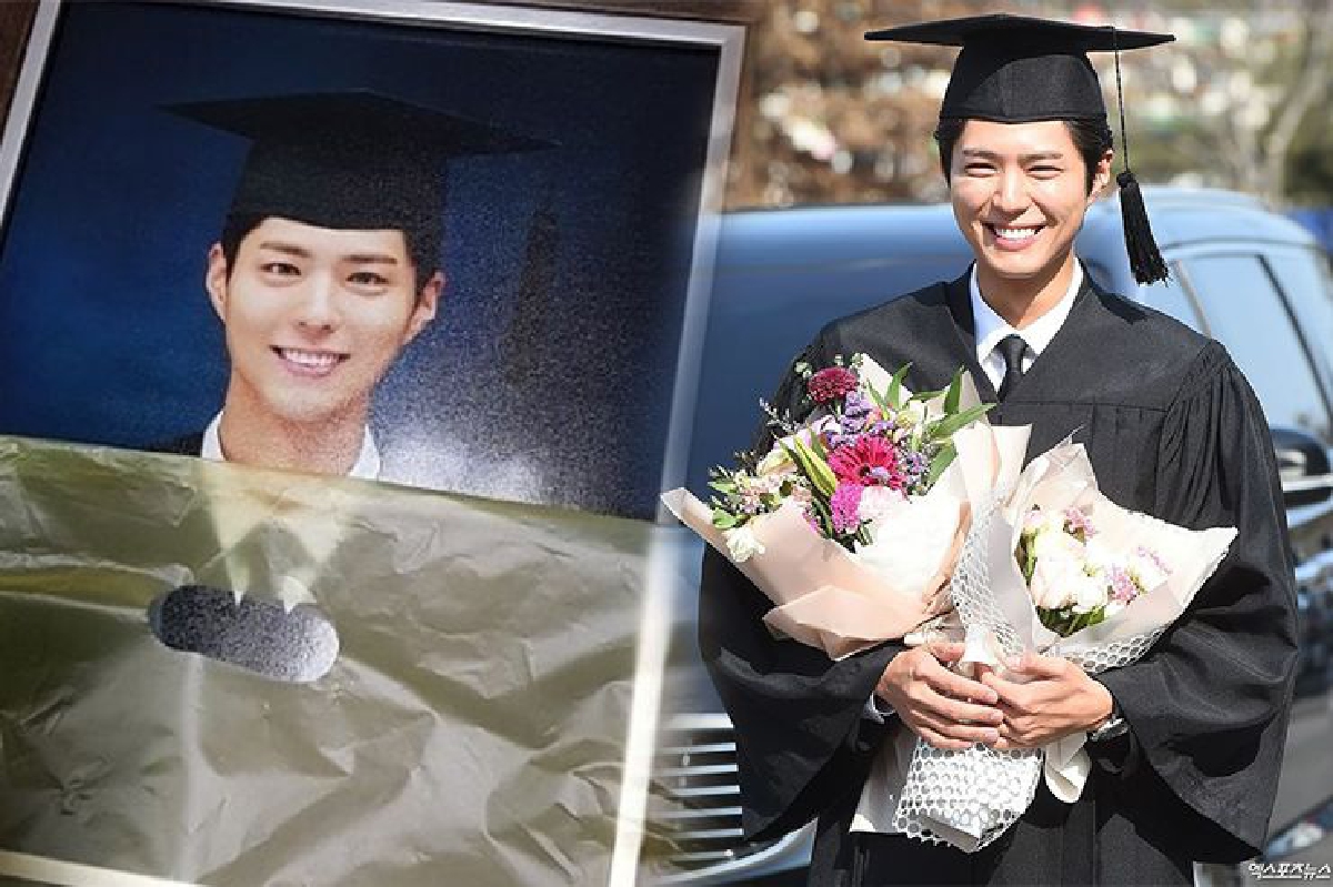 บัณฑิตป้ายแดง! "พัคโบกอม” เรียนจบปริญญาตรีแล้ว บัณฑิตป้ายแดง! "พัคโบกอม” เรียนจบปริญญาตรีแล้ว
