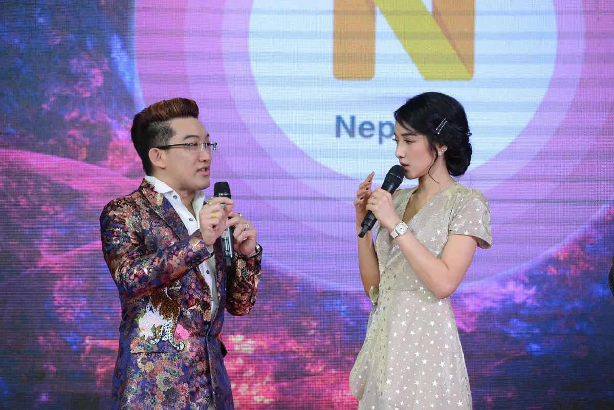 แพท-ณปภา อุ้ม เรซซิ่ง เช็คดวงกันแบบสดๆ กับ อาจารย์คฑา