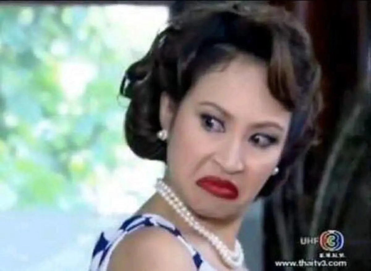 ซีนนี้ต้องให้! เบลล่า ราณี มองต่ำคว่ำปากเลียบแบบนางร้าย กิ๊ก สุวัจนี (คลิป)