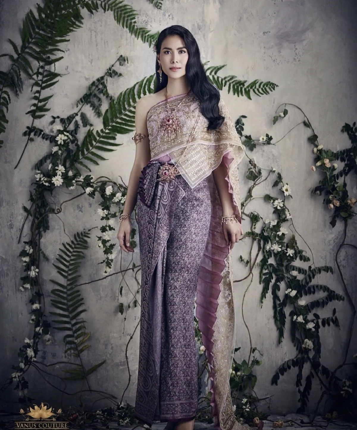 สวยดั่งภาพวาด! เชอร์รี่ เข็มอัปสร ผู้หญิงที่แต่งชุดไทยได้สง่างามมาก