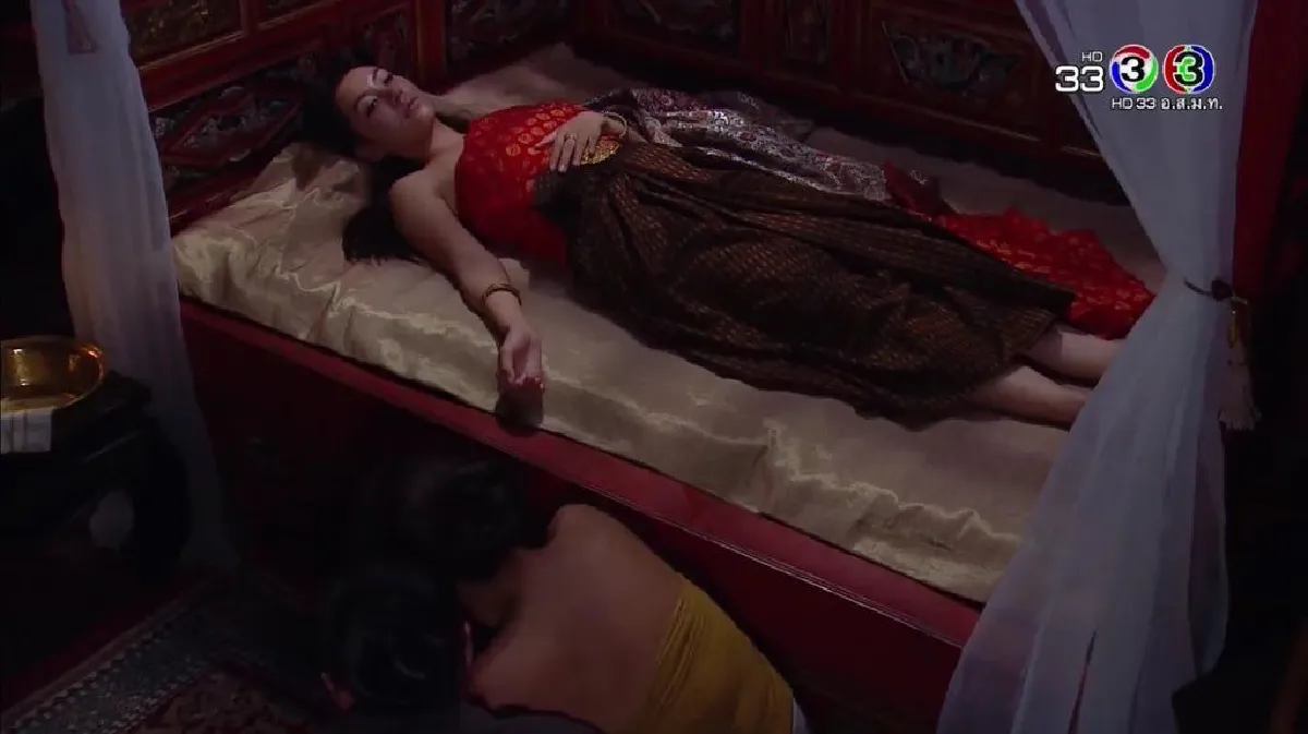 ซีนนี้ต้องให้! เบลล่า ราณี มองต่ำคว่ำปากเลียบแบบนางร้าย กิ๊ก สุวัจนี (คลิป)