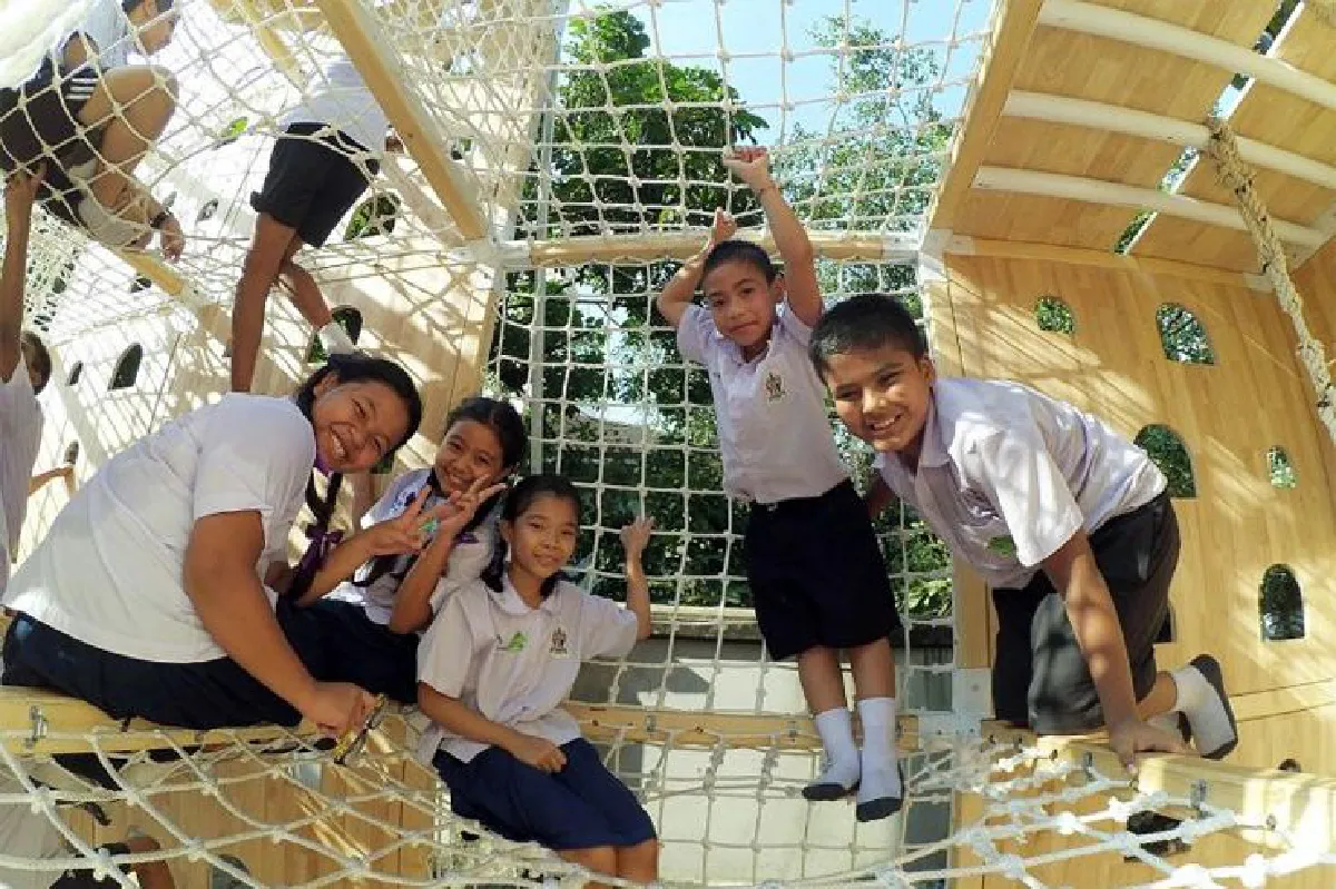 ต้นแบบสนามเด็กอัจฉริยะ