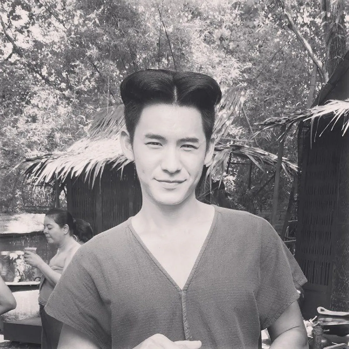 มาแรงแซงพระเอก! โมสต์ วิศรุต-จ้อย บุพเพสันนิวาส หล่อใสขโมยซีน