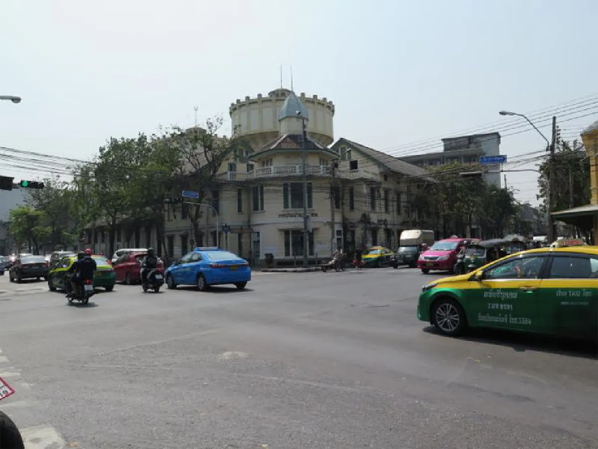 น่าเสียดายอาคารประปาแม้นศรีที่เคยงามสง่า