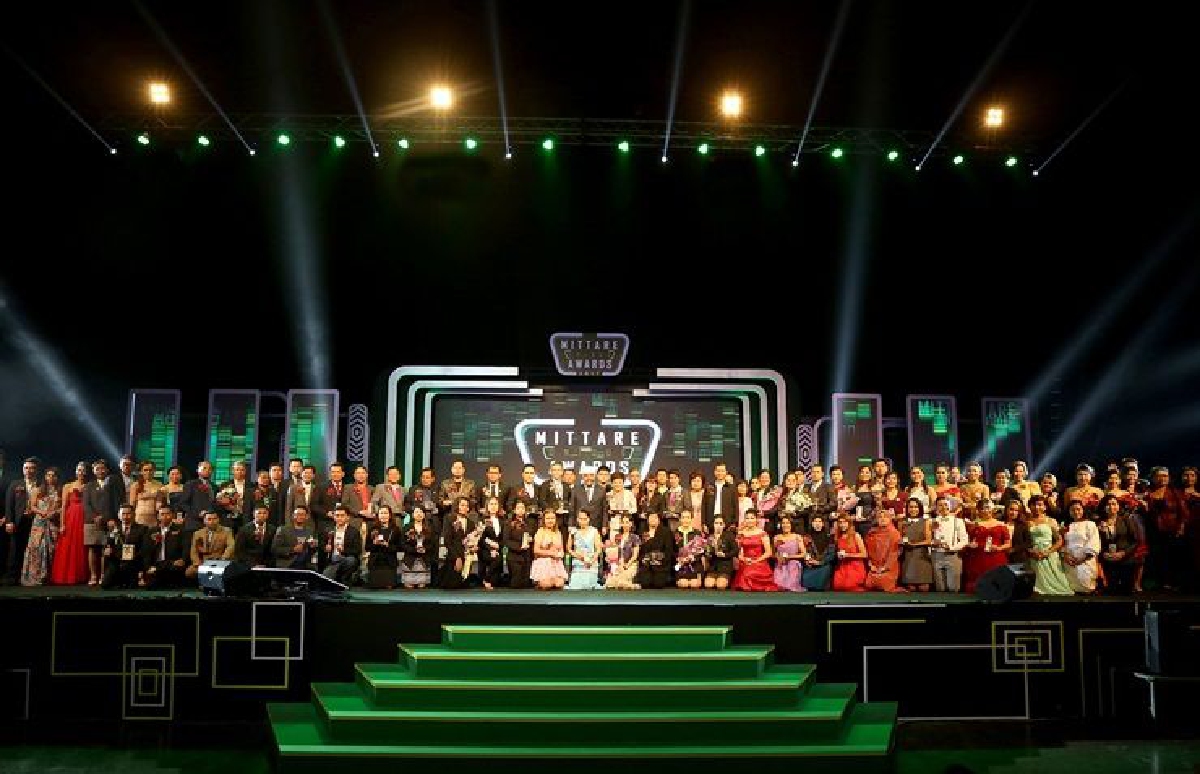 มิตรแท้ฯ จัดงานยักษ์มอบรางวัลแห่งปี เชิดชูเกียรติคุณวุฒิตัวแทนคุณภาพ มิตรแท้ฯ จัดงานยักษ์มอบรางวัลแห่งปี เชิดชูเกียรติคุณวุฒิตัวแทนคุณภาพ
