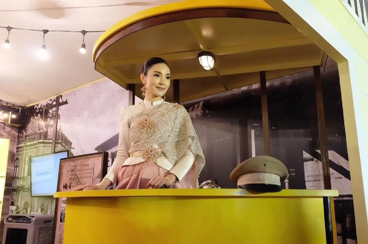 งดงามอย่างไทย! เมย์ พิชญ์นาฏ จัดเต็มความสวยร่วมงานอุ่นไอรักฯ