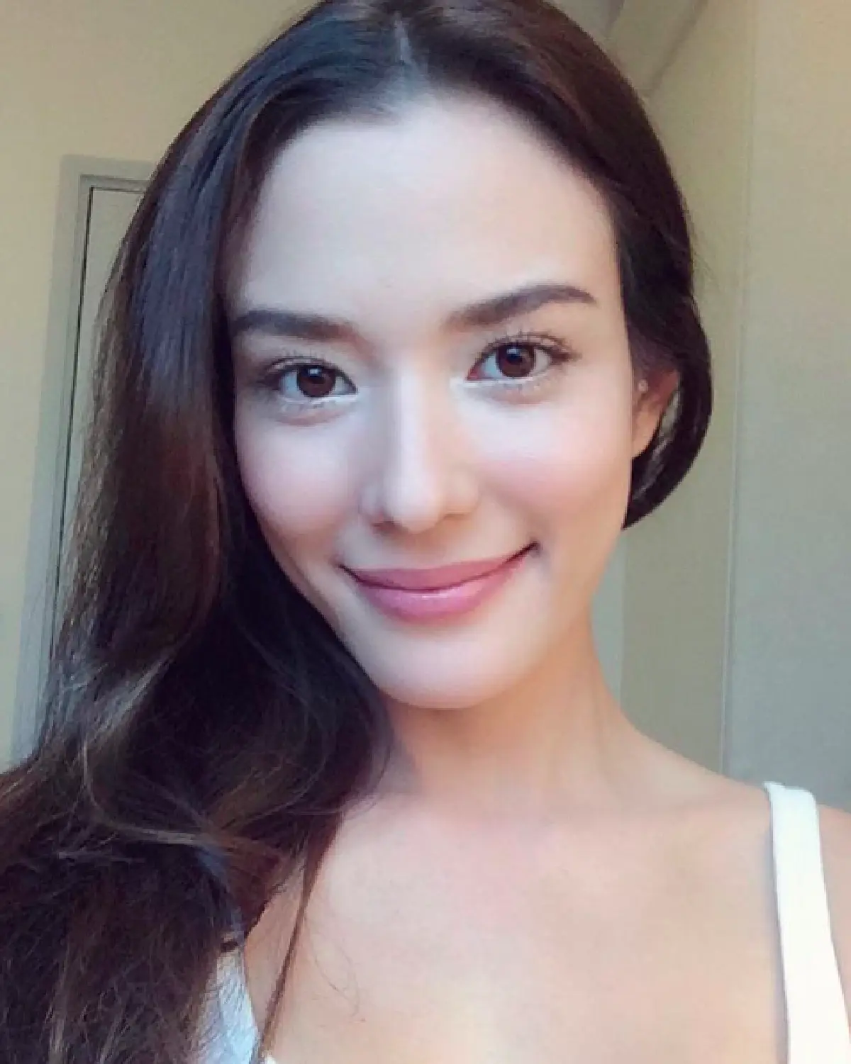 แซ่บนอกจอ! ซูมภาพ “ซูซี่” หรือ "ท้าวทองกีบม้า” ทั้งสวยและเซ็กซี่มาก