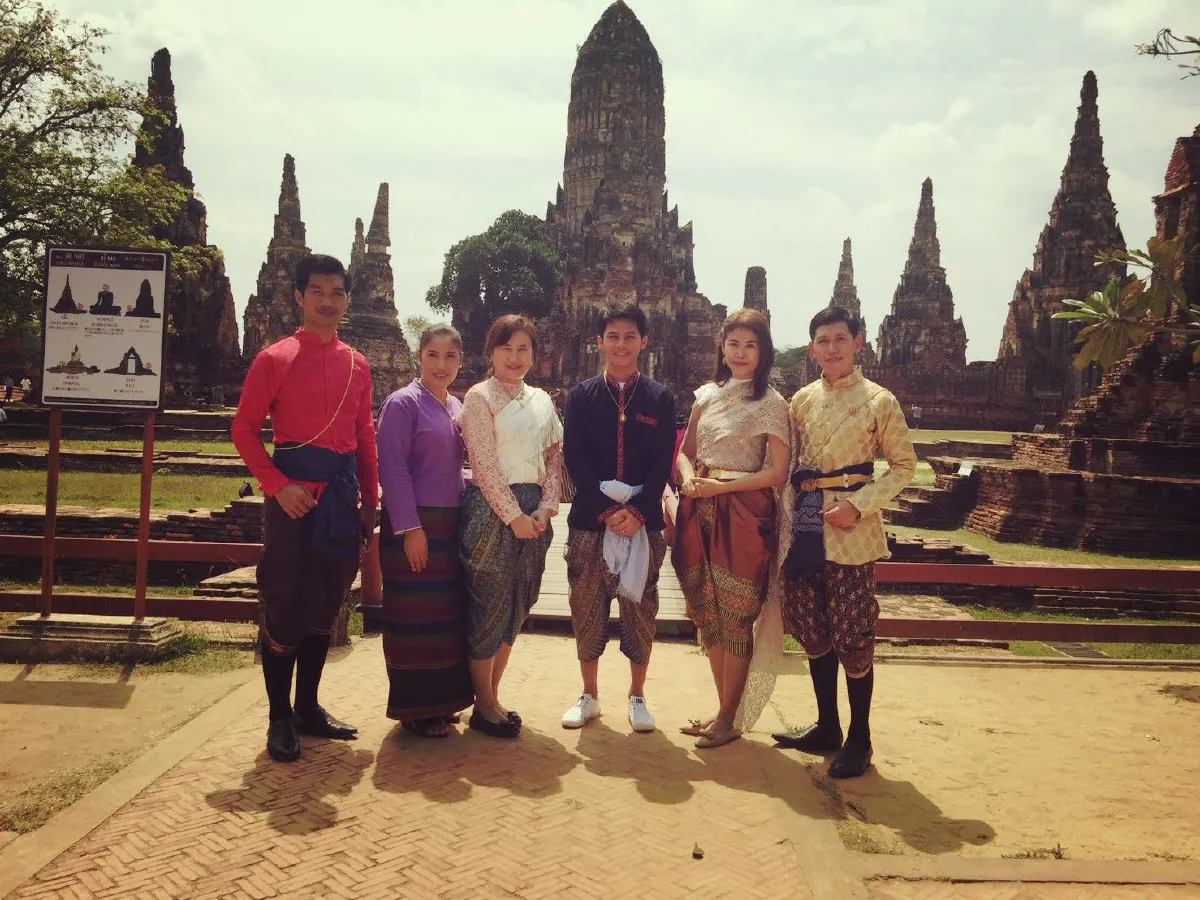 นักท่องเที่ยวแห่ตามรอย "แม่การะเกด กับ สองหมื่น"