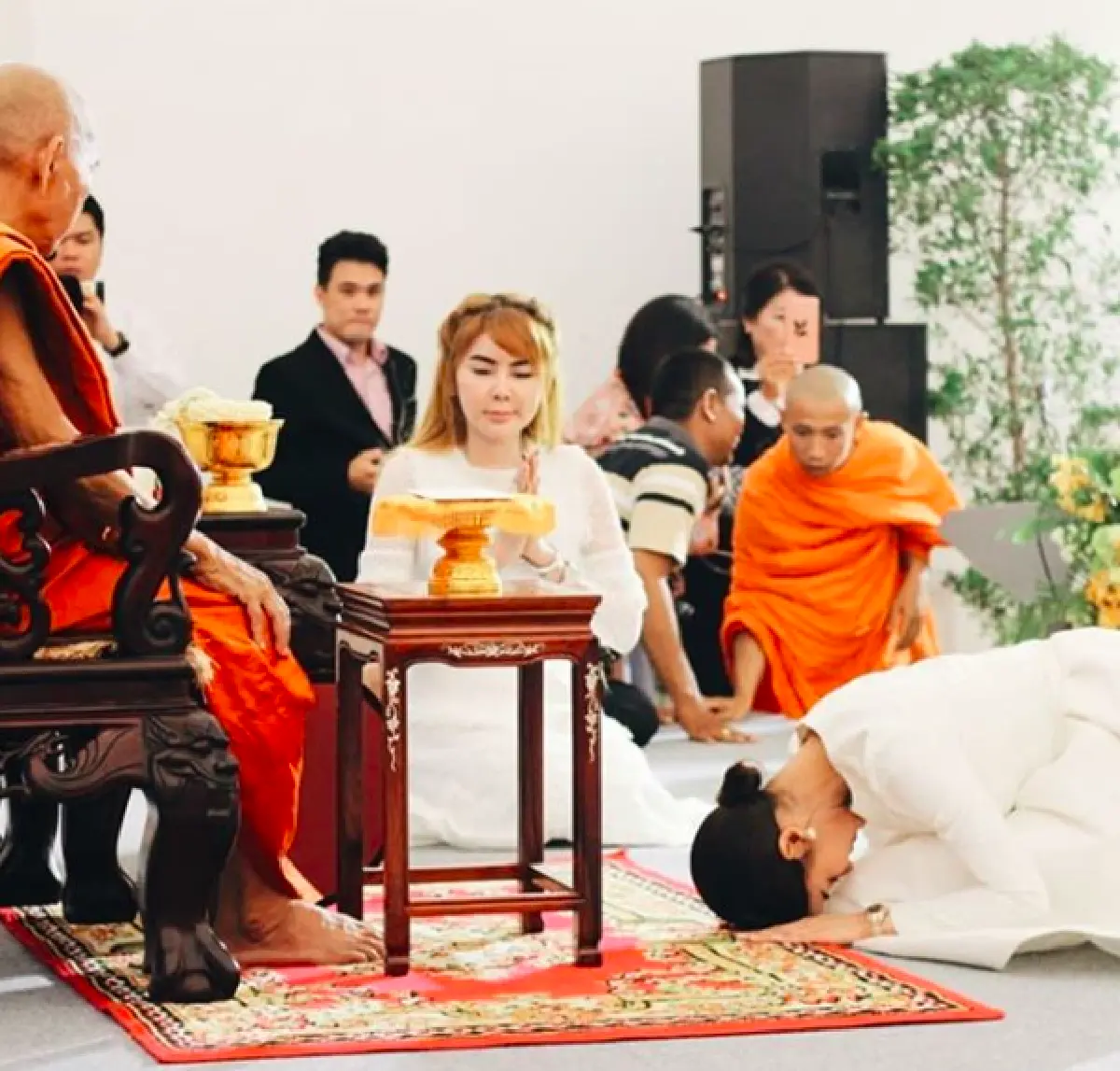 “ก้อย” ปลื้ม! เป็นตัวแทน “ตูน” รับรางวัลทูตพระพุทธศาสนา จากสมเด็จพระสังฆนายก