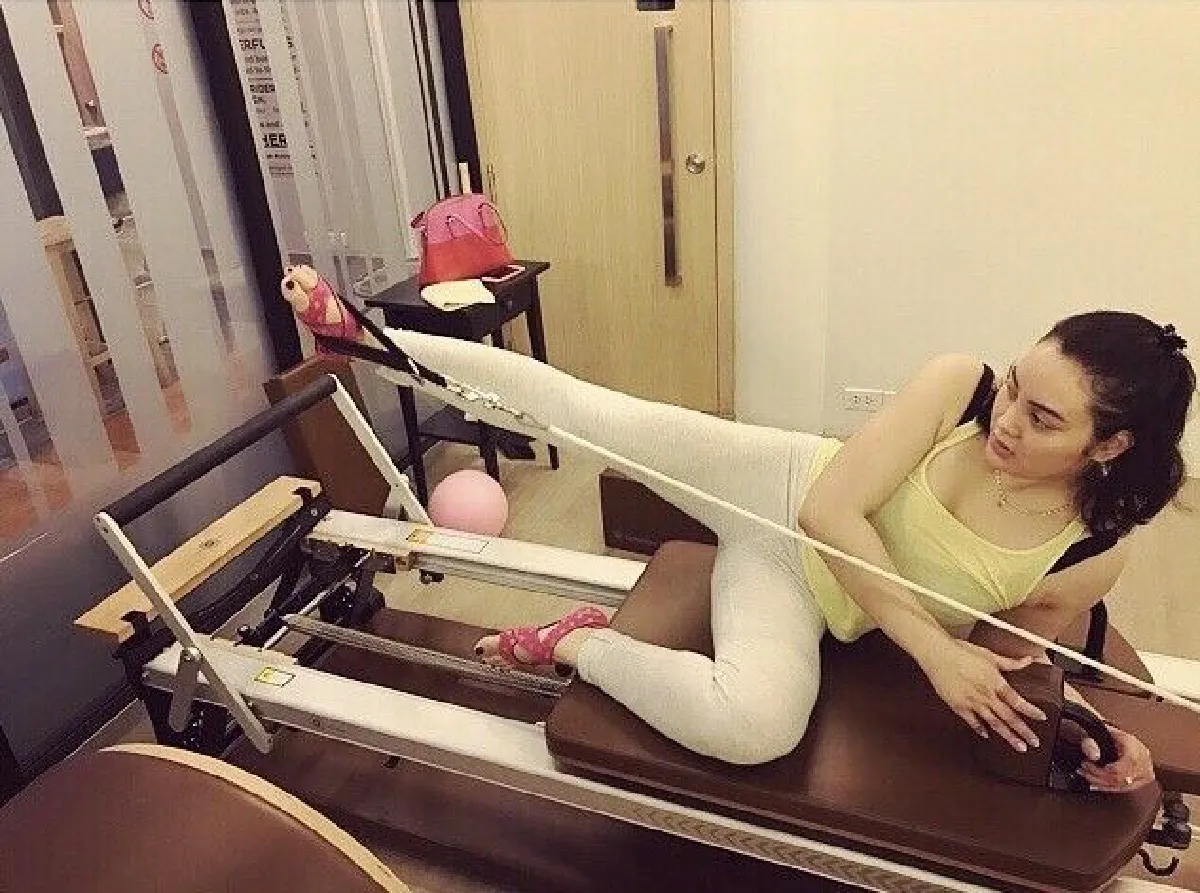แซ่บอีกครั้ง! ตั๊ก บงกช โชว์หน้าท้องแบนราบ หลังฟิตหนักจนหุ่นเป๊ะ