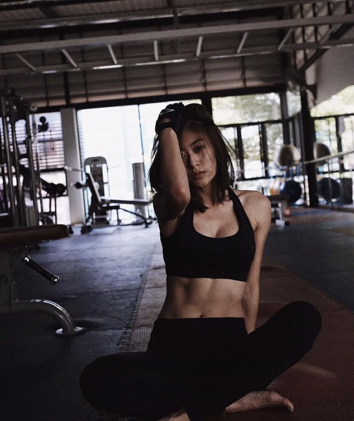 ซูมภาพ ยิปซี คีรติ สาวหมวยหุ่นดี เซ็กซี่ที่สุดในชุดออกกำลังกาย