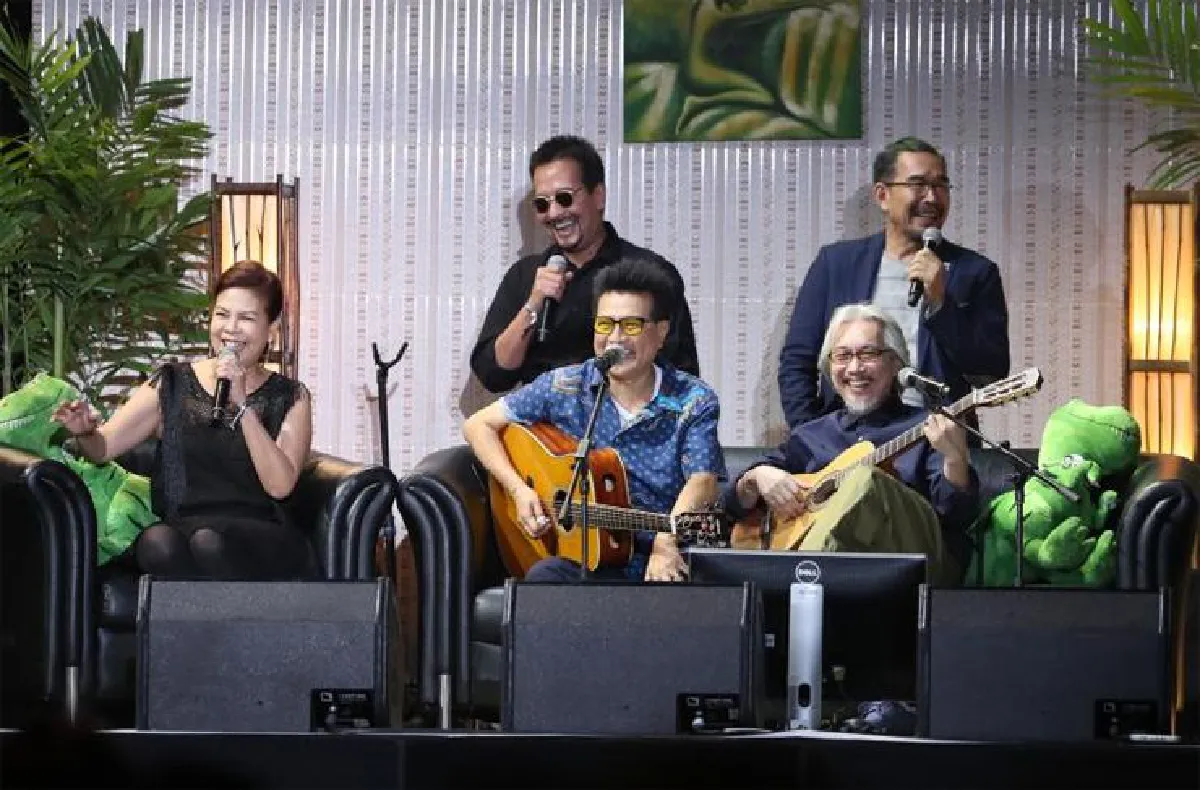 ‘วงดึกดำบรรพ์ บอยแบนด์’ ย้อนอดีตรำลึกความทรงจำ