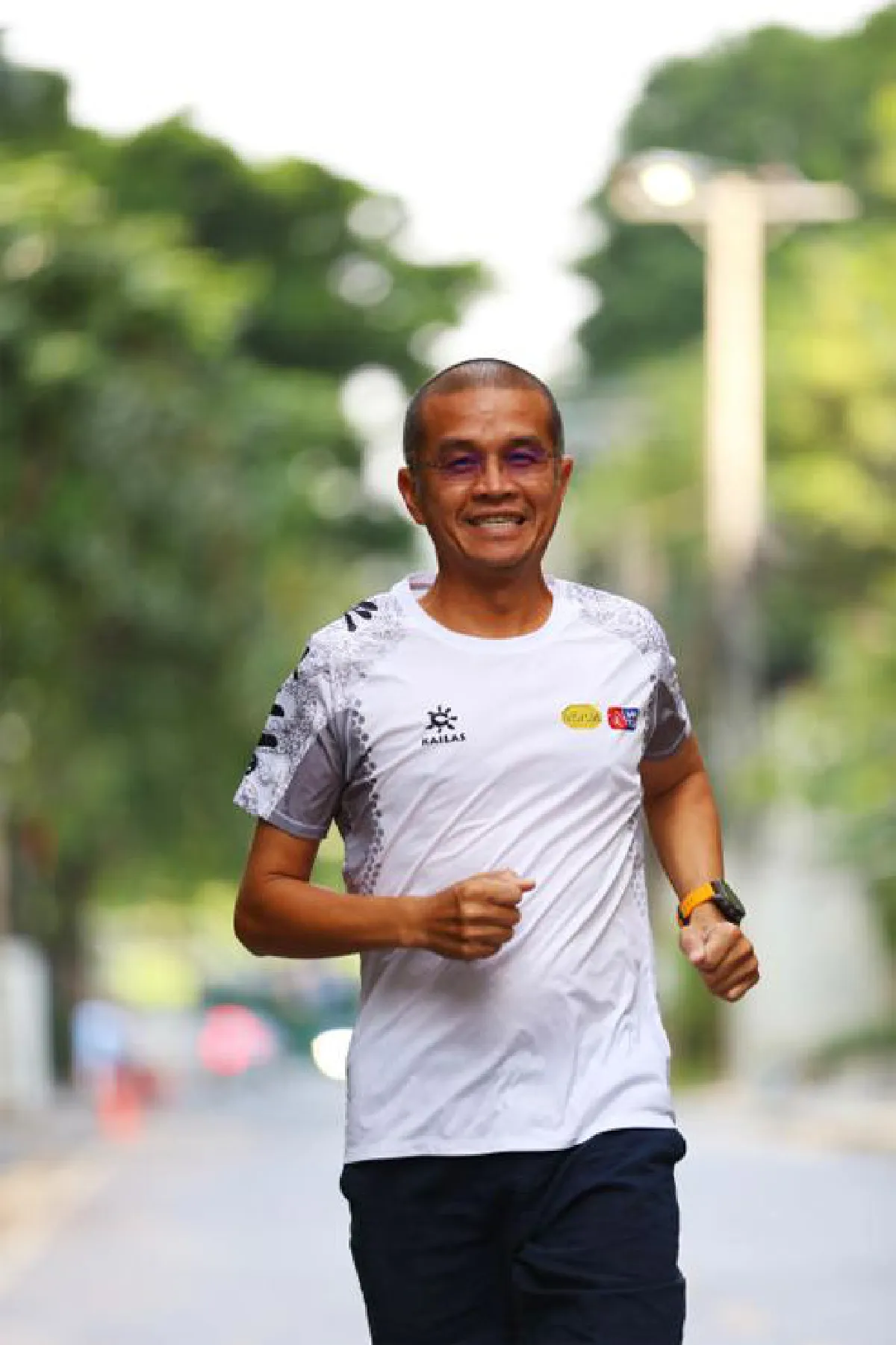 ‘อิทธิพล สมุทรทอง’ ก้าวต่อก้าวบนถนนนักวิ่ง 33 ปี