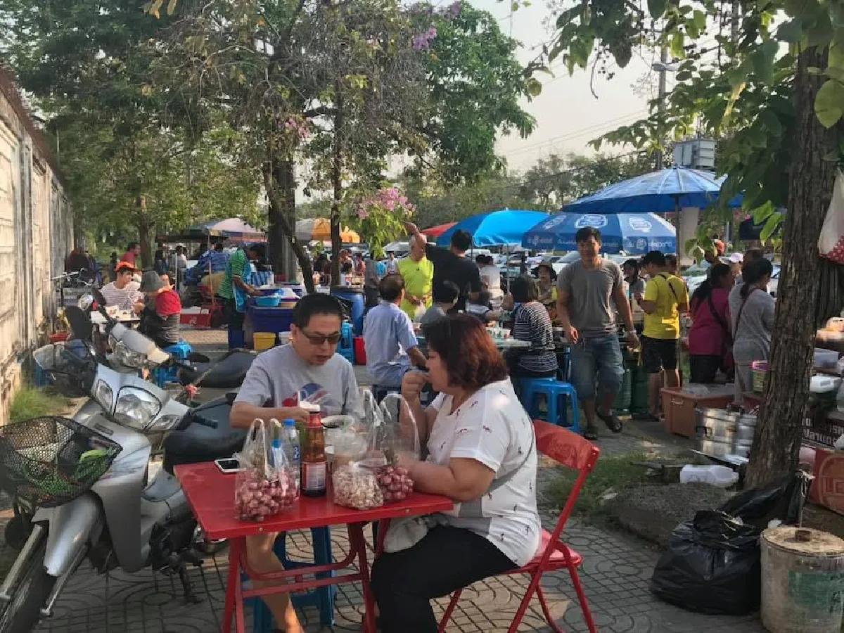 ใกล้แค่เอื้อม! แม่ค้ารอบบ้านป้า เปิดตลาดใหม่ห่างจุดเดิม 50 ม.