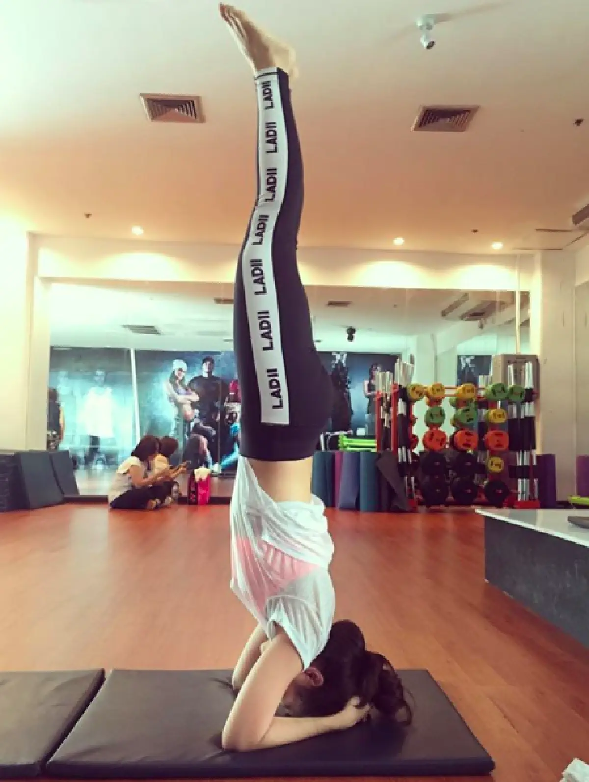 ตามดูเคล็ดลับหุ่นดี ของ “แม่หญิงจันทร์วาด” สาวผิวแทน รูปร่างฟิตแอนด์เฟิร์ม