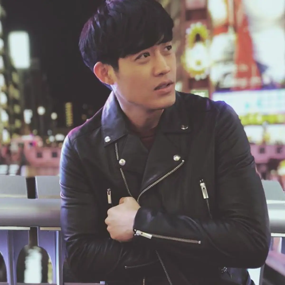 โอปป้าชัดๆ! ส่องภาพ “ตู่ ภพธร” กับความหล่อละมุน มาดเท่