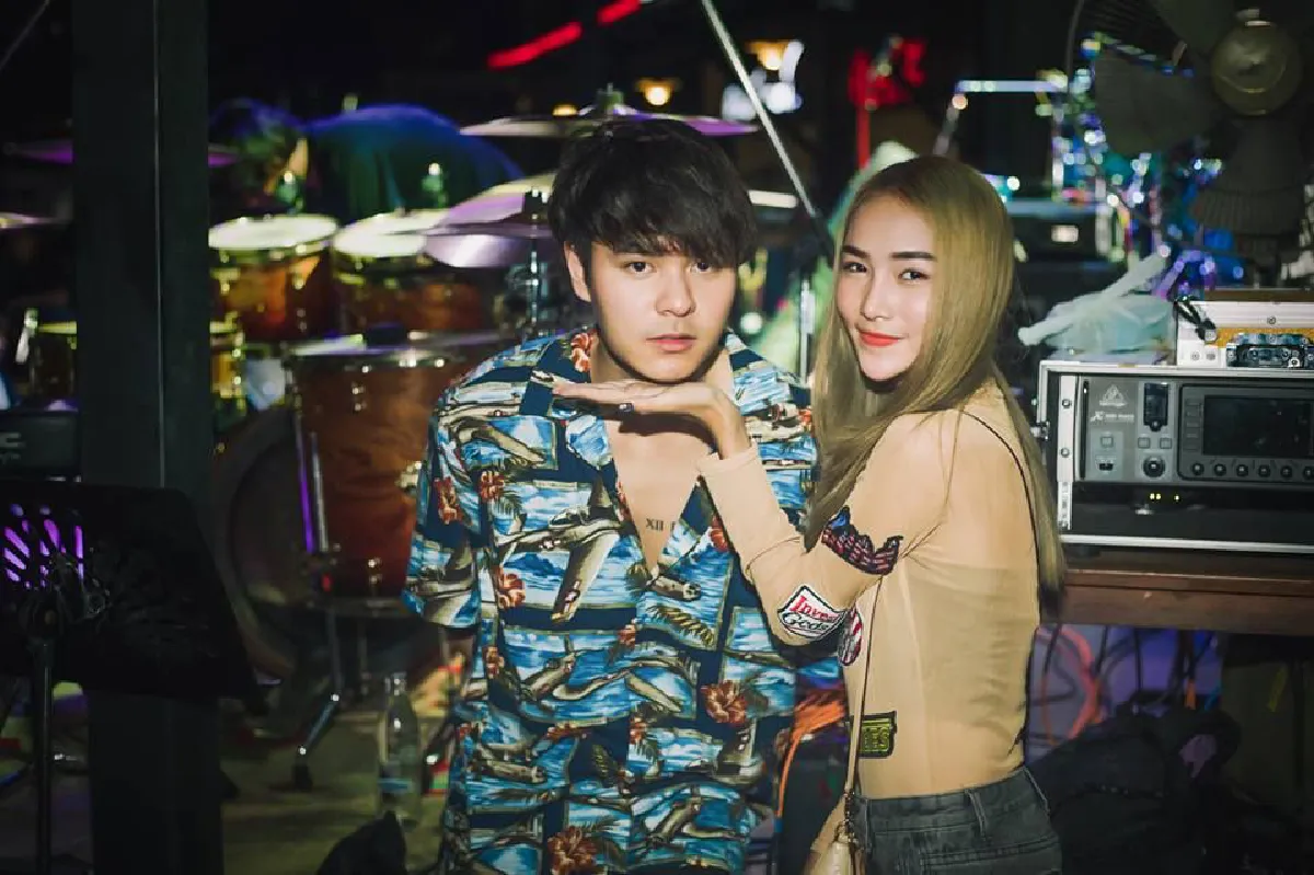 อยากได้ท่าไหนจัดให้! "เดอะทอยส์" โพสน่ารักตามใจแฟนคลับ
