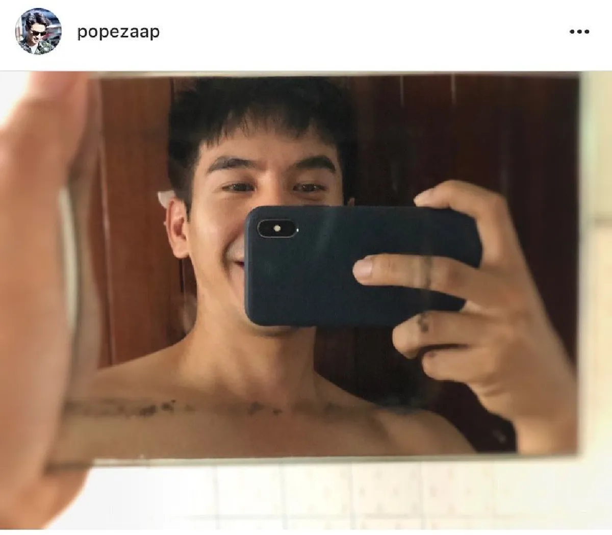 "คันฉ่องบ้านพี่มิชัด” .."พี่หมื่น” เผยภาพเซลฟี่หลังตื่นนอน ทำเอาสาวๆ เคลิ้มหนักมาก