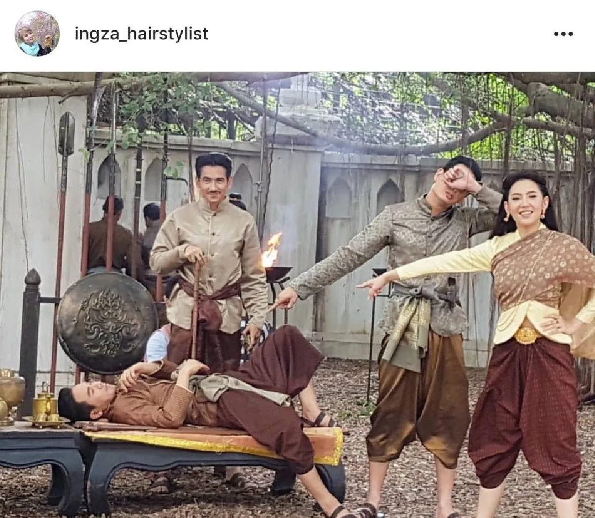 ไม่ได้สนุกแค่เบื้องหน้า! รวมภาพเบื้องหลังกองละคร “บุพเพสันนิวาส”