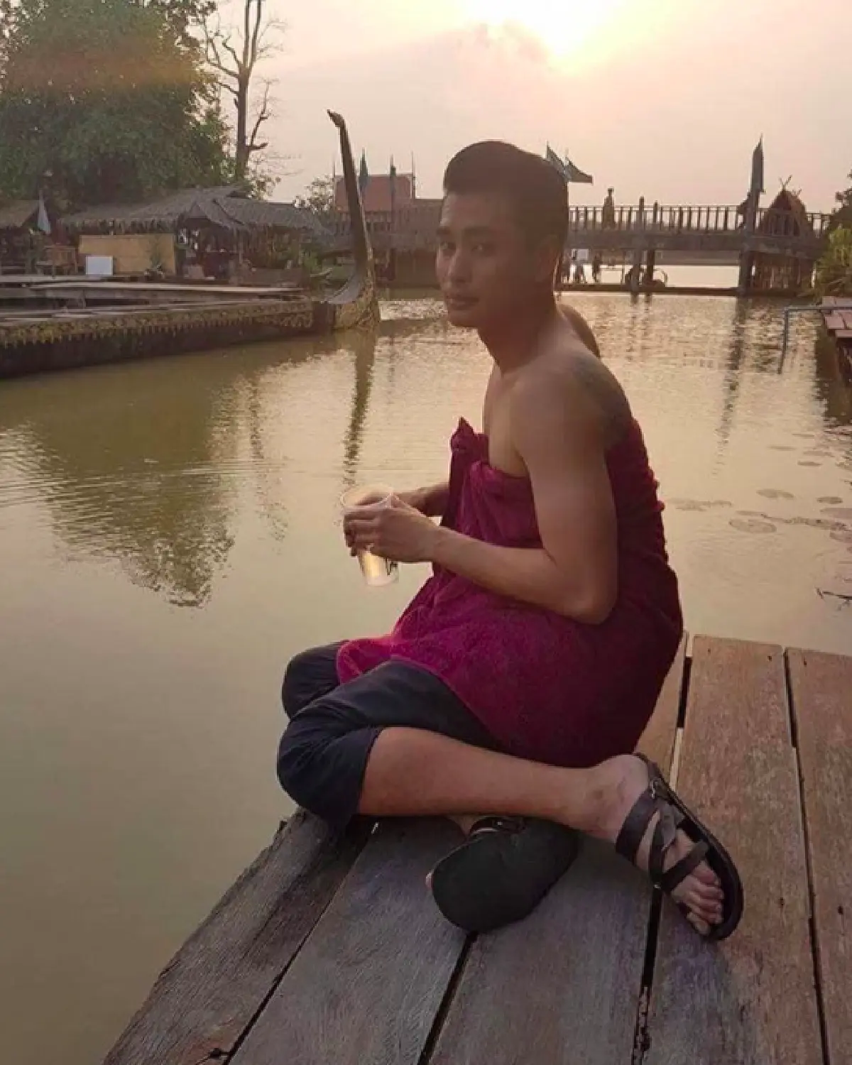 ไม่ได้สนุกแค่เบื้องหน้า! รวมภาพเบื้องหลังกองละคร “บุพเพสันนิวาส”