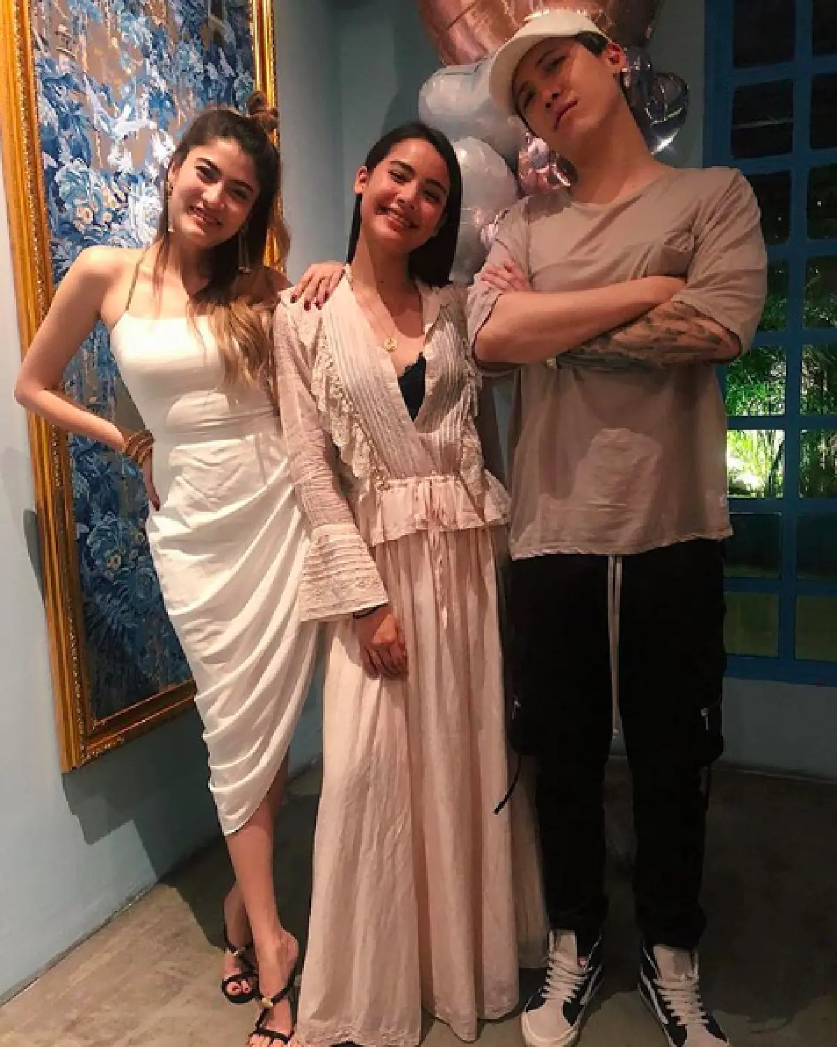 25 แล้ว!  “ญาญ่า”  จัดปาร์ตี้ฉลองวันเกิดเล็กๆ กับแก๊งค์เพื่อนสนิท ไร้เงาหนุ่มคู่จิ้น  “ณเดชน์”