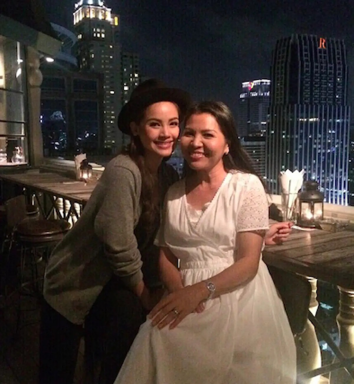 “แม่แก้ว” เปิดข้อความอวยพร “ญาญ่า” หลังเจอดราม่าไม่ให้ “ณเดชน์” ไปร่วมงาน