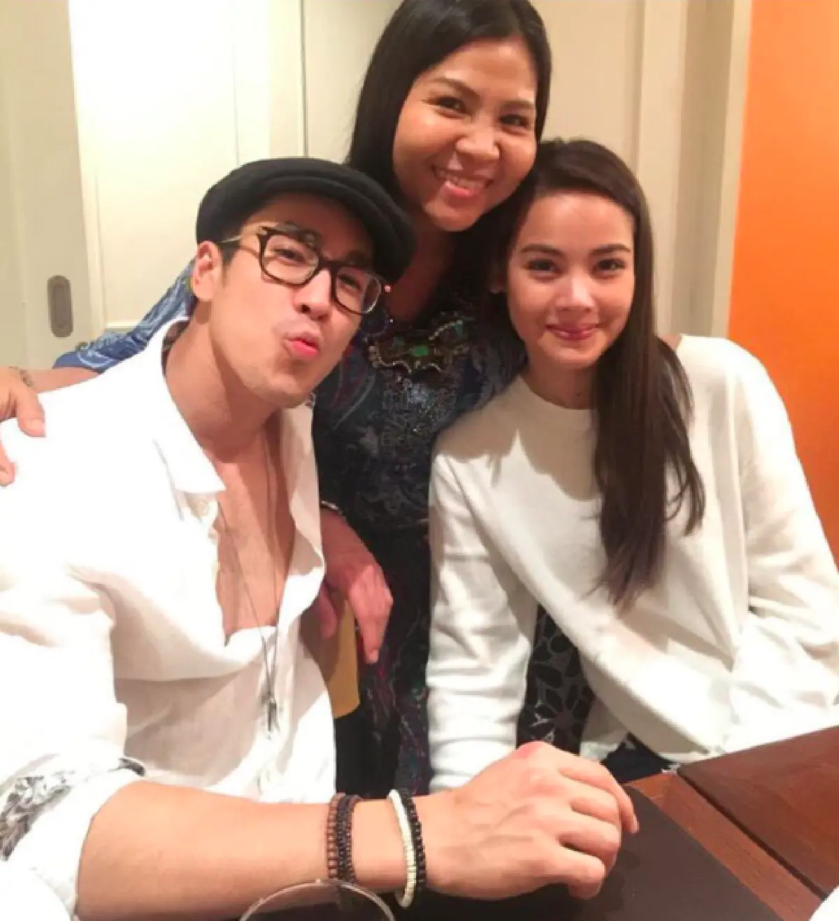 “แม่แก้ว” เปิดข้อความอวยพร “ญาญ่า” หลังเจอดราม่าไม่ให้ “ณเดชน์” ไปร่วมงาน