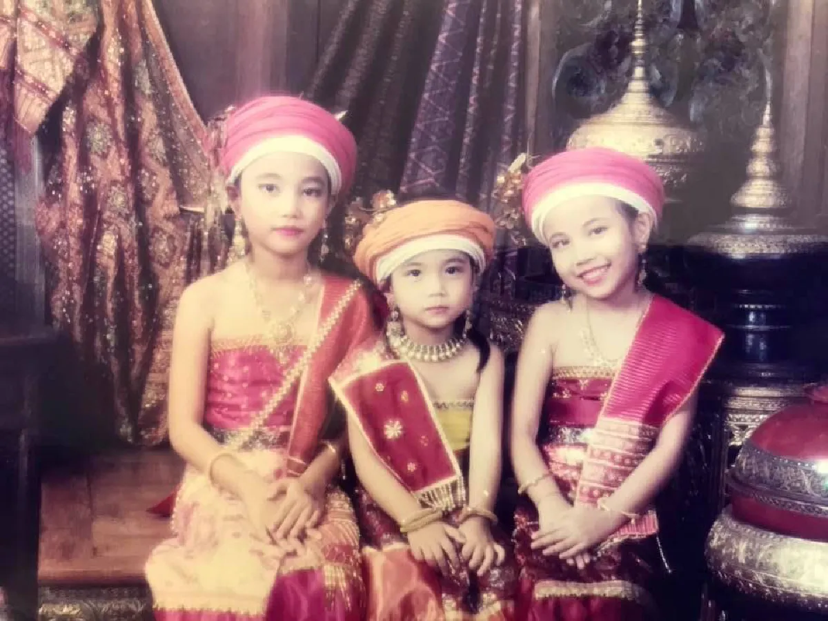 "ร่วมทุกข์ร่วมสุขกันมา 34ปี" .."มุกดา” ภรรยา “หนึ่ง นึกคิด” เผยภาพอดีตครอบครัวอยู่กันพร้อมหน้า