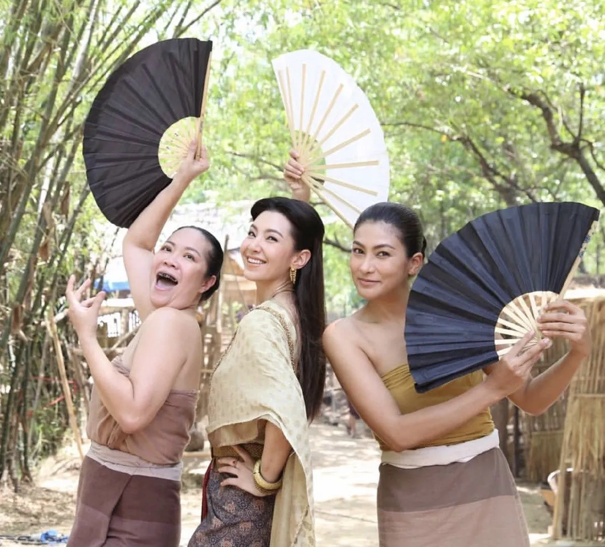 หยา จรรยา-พี่ผิน อ้าปากค้าง! เผยความยากของการทาฟันดำ