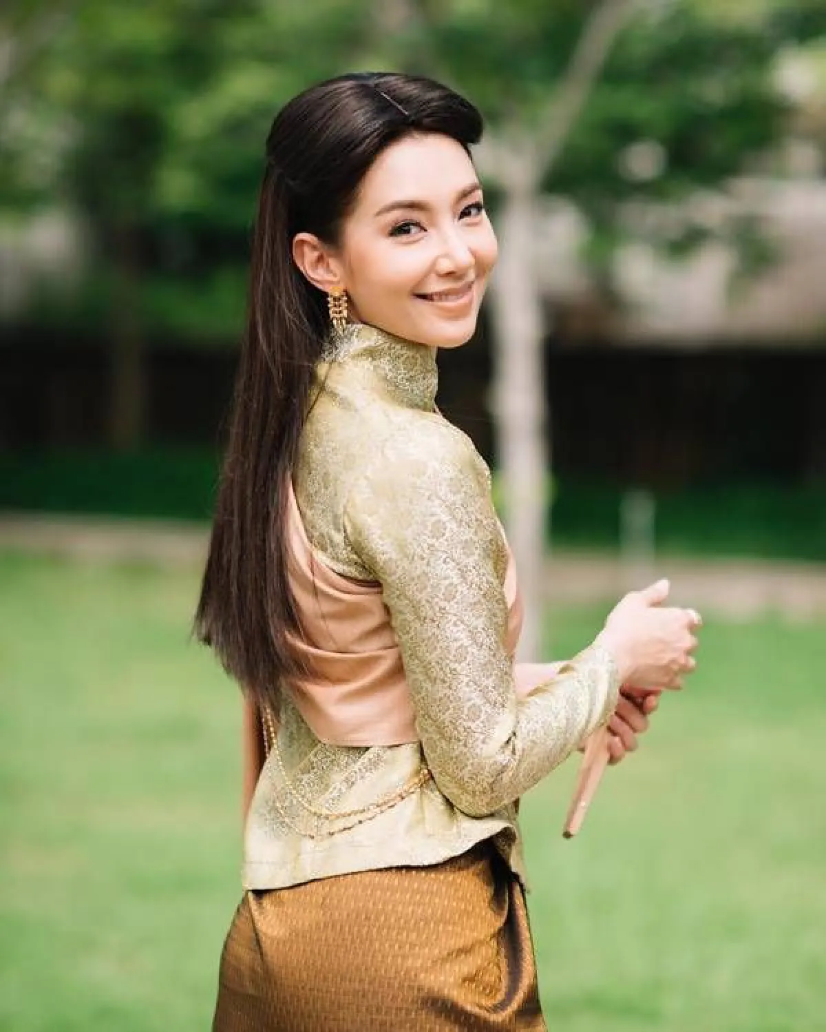 เปลี่ยนลุคแล้วจ้า! “แม่หญิงการะเกด” กับลุคผมสั้นแปลกตา ที่ดูแบ๊วขึ้นทันที