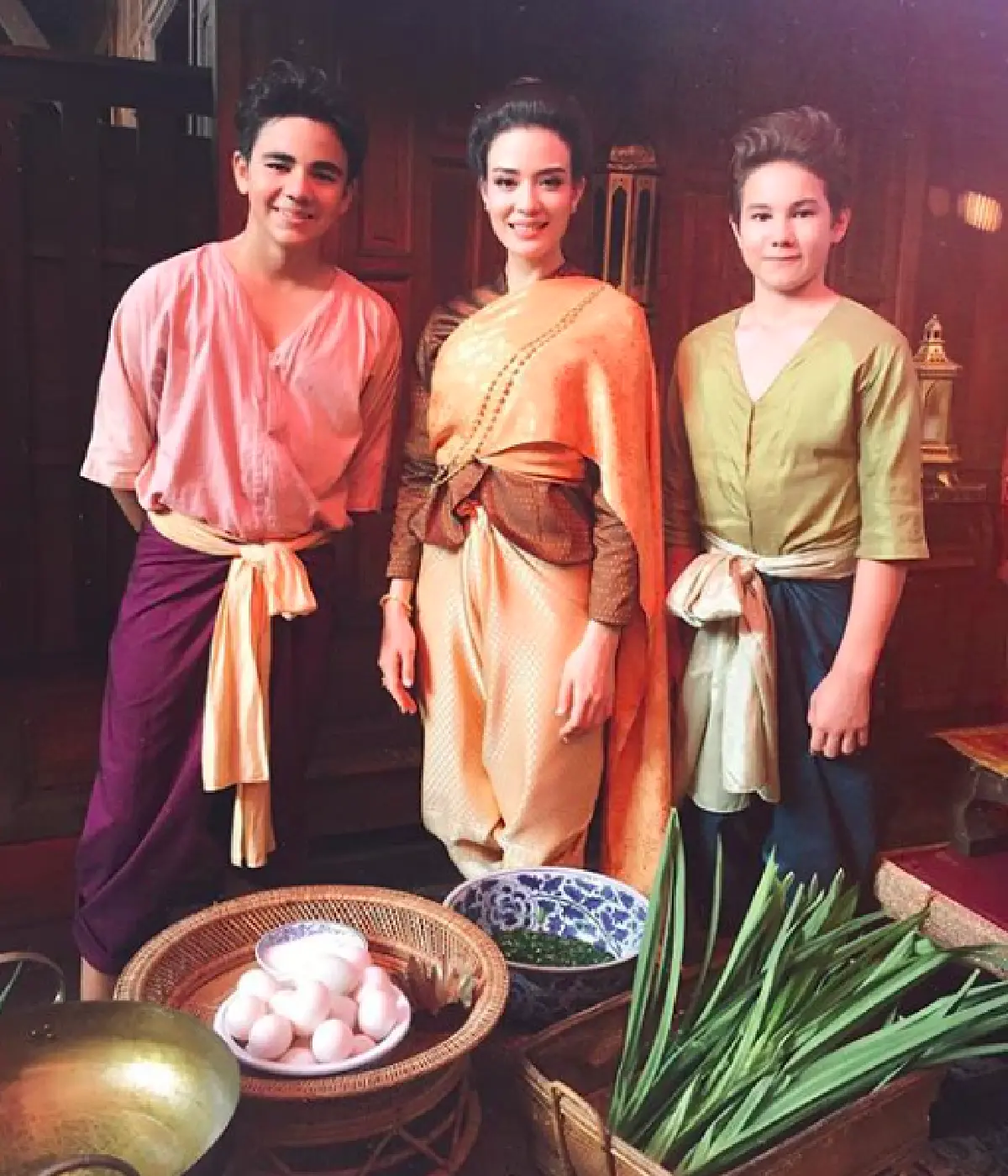 แอบดูลูกชายทั้ง 2 ของ “ท้าวทองกีบม้า" และ “ฟอลคอน”