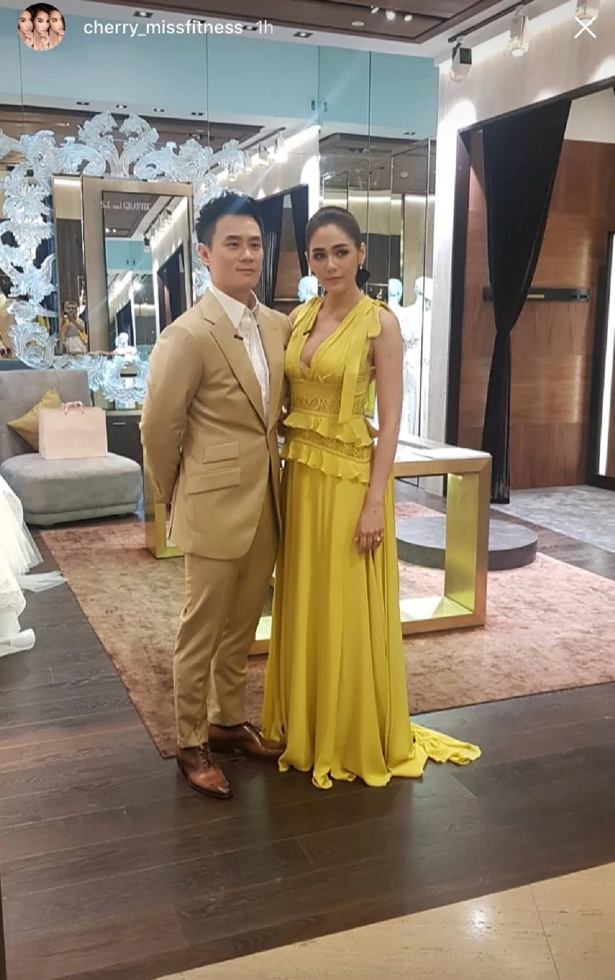 งานแรกของแฝดซุปตาร์ "สายฟ้า-พายุ" ออกอีเว้นท์รับทรัพย์ครั้งแรก
