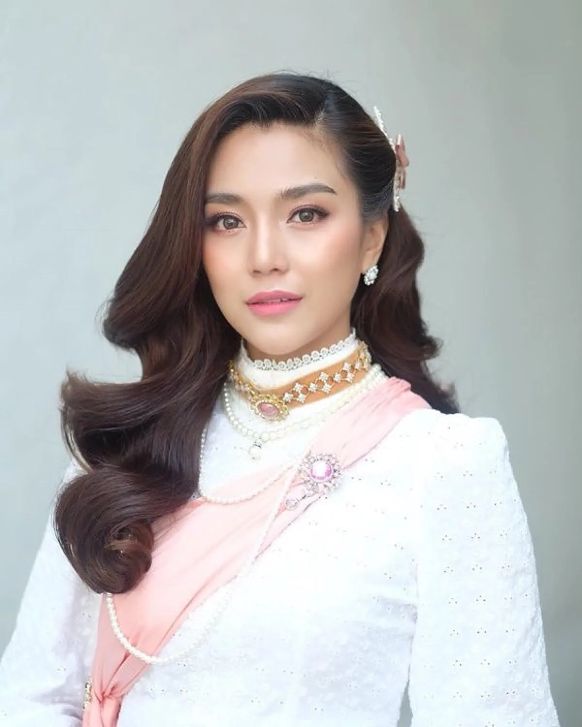 แม่หญิงจันทร์วาด แต่งชุดไทยสวยสง่า เหมือนหลุดมาจากสมัยรัชกาลที่ 5