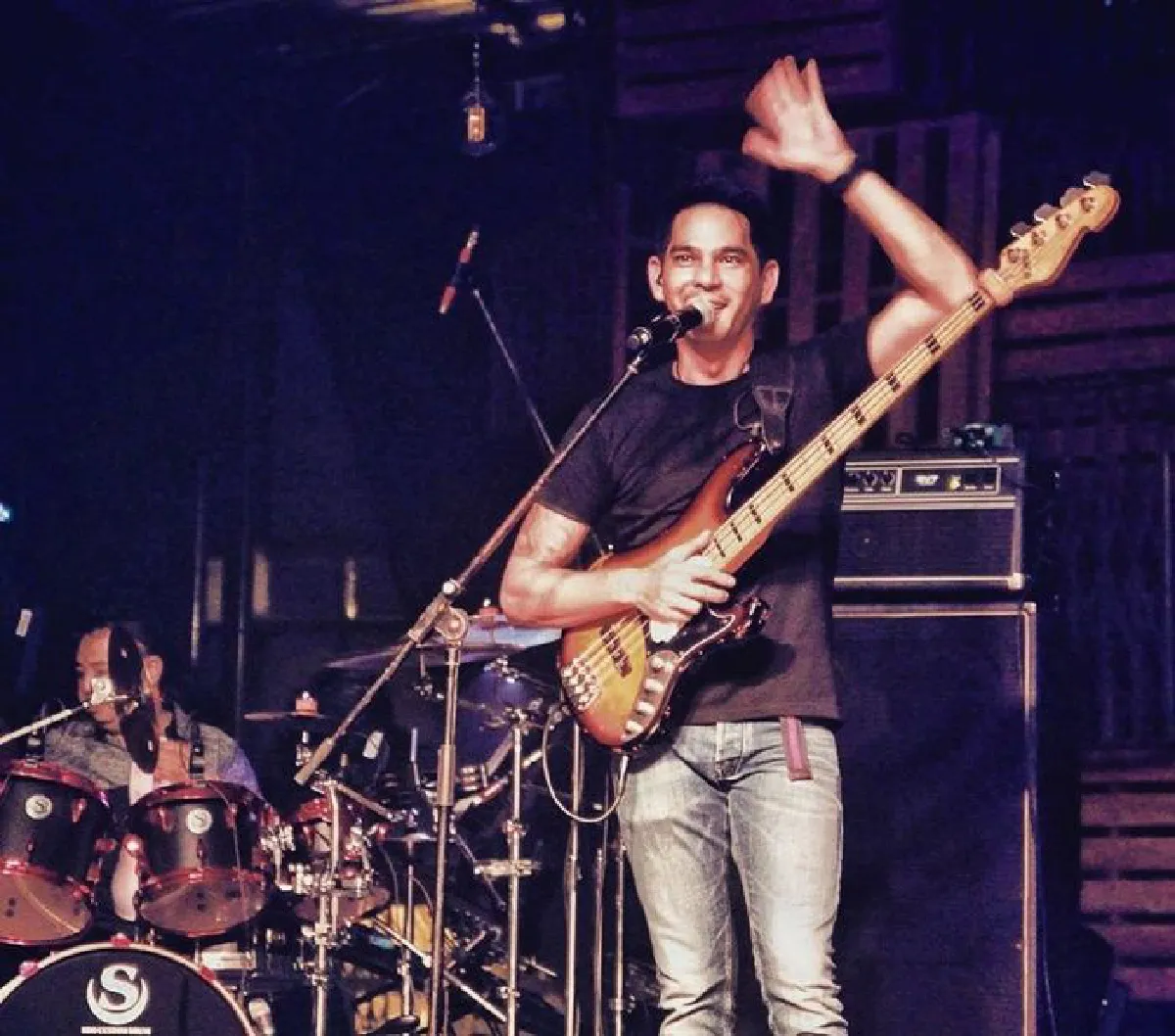 ยิ่งแก่ยิ่งหล่อ! บิ๊ก ศรุต ผู้รับบท พระเพทราชา กับไลฟ์สไตล์สุดเท่ในชีวิตจริง